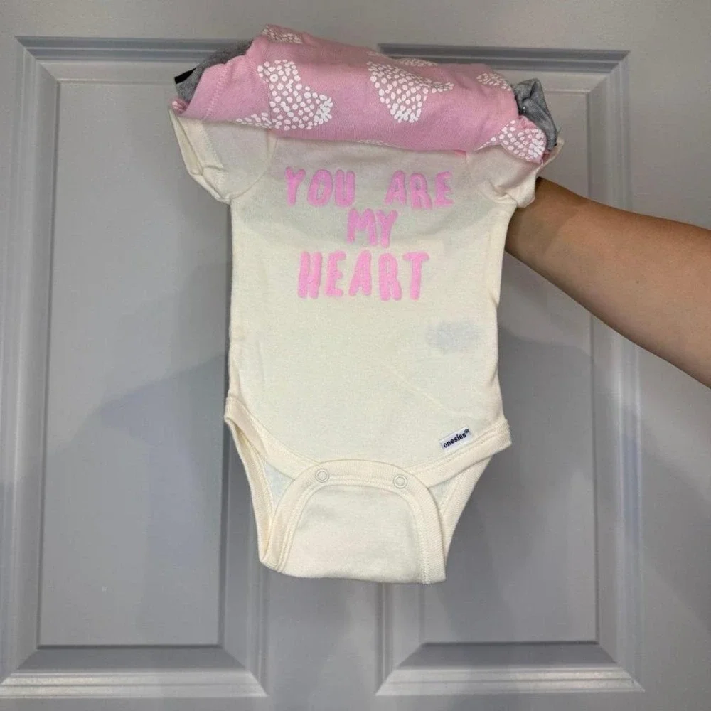 Gerbers‎ Girls Bunny Onesie 5pk Size Newborn NWT